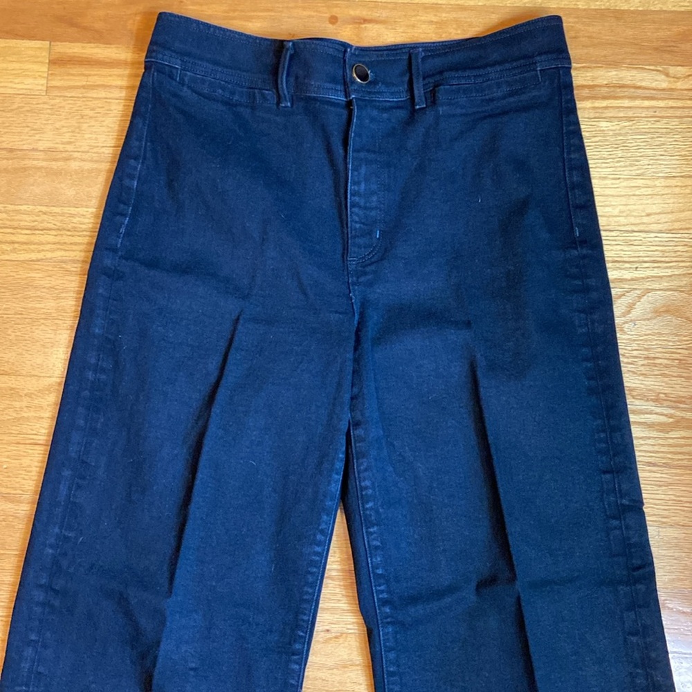 Ann Taylor Wide Crop Black Jeans. Size 12 - Picture 4 of 15